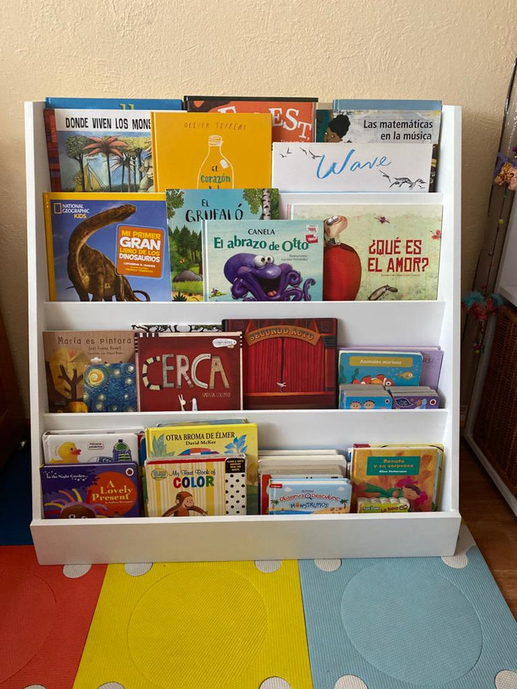 Librero Montessori, Rincón de Lectura, Librería Infantil, Estimulación Literaria, Desarrollo Creativo, Mobiliario Educativo, Espacio de Aprendizaje.Librero Infantil, Espacio de Lectura, Mobiliario Educativo, Libros para Niños, Rincones de Lectura, Estantería Montessori.
